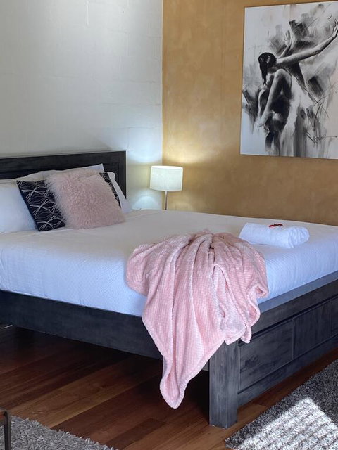 Double Nut Chalets, Daylesford - Sunshine Coast Guide 1