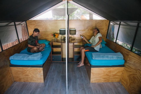 Dougies Backpackers Resort - Sunshine Coast Guide 3