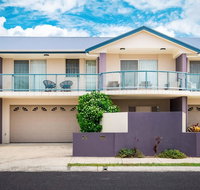 Driftwood - Modern Townhouse - Sunshine Coast Guide