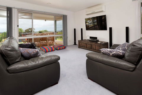 DROMANA BAY VIEWS - DROMANA - Sunshine Coast Guide 1