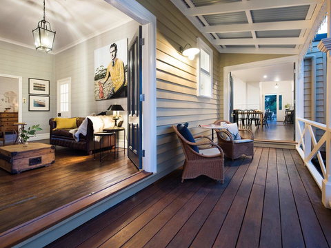 Dunroman - Sunshine Coast Guide 3