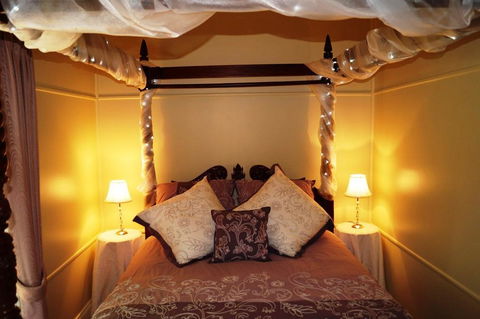 Eagle's View Bed & Breakfast - Sunshine Coast Guide 0