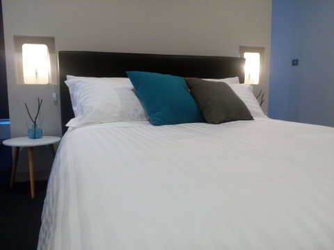 East 34 - Sunshine Coast Guide 3