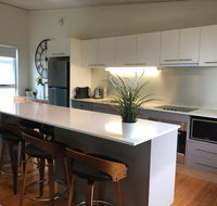 Easy Breezy Beach Shack - Sunshine Coast Guide