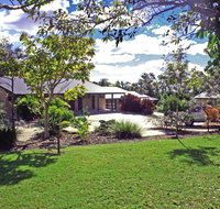 Emeraldene Inn  Eco-Lodge - Sunshine Coast Guide
