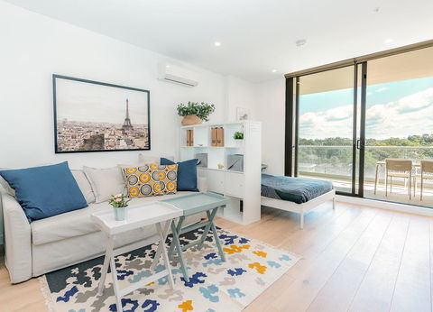EP22-Brand New Modern Studio In Epping - Sunshine Coast Guide 1