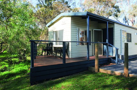 Euroa Caravan Park - Sunshine Coast Guide 0