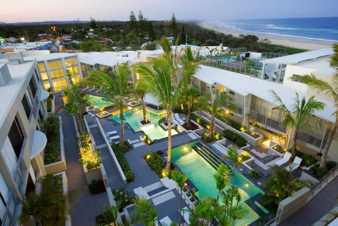 EXTRA LARGE 2 Bed Apartment - 3 Pools And Spa - Mountain View - BEACHFRONT LOCATION CABARITA BEACH - Sunshine Coast Guide 2