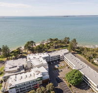 FAMILY ISLAND GETAWAY - BEACHFRONT APARTMENT