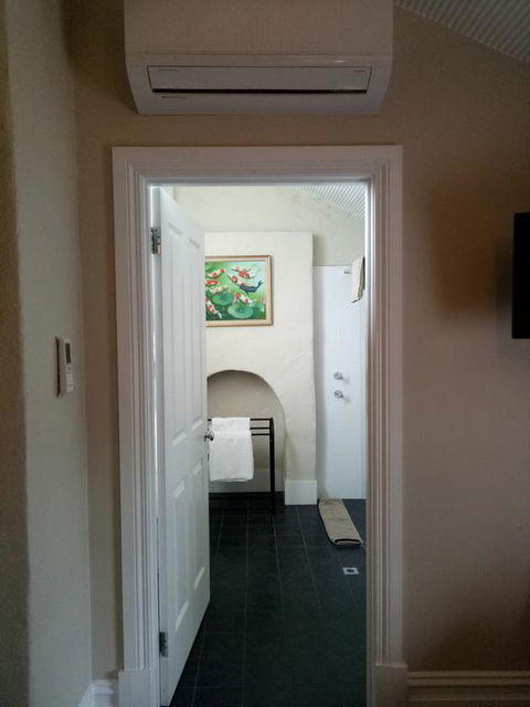 Faversham House - Sunshine Coast Guide 3