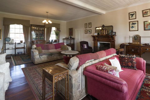 Faversham House - Sunshine Coast Guide 0