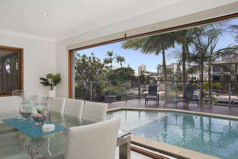 Flamingo Key - Sunshine Coast Guide 1