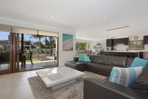 Flamingo Key - Sunshine Coast Guide 3