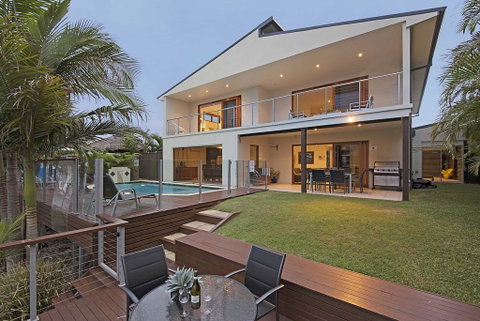 Flamingo Key - Sunshine Coast Guide 0