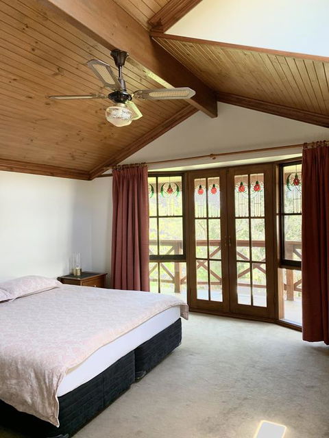 Floraison Red Hill - Sunshine Coast Guide 3