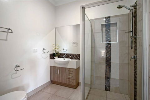 GALBRAITH BEACH STUDIO 2 - Sunshine Coast Guide 2