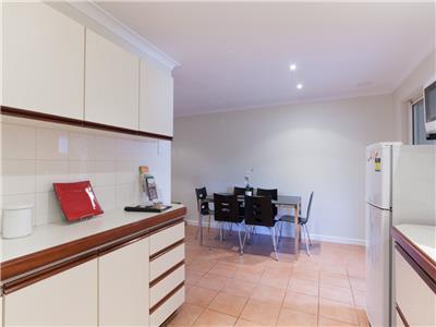 Garden City Short Stays - Sunshine Coast Guide 1