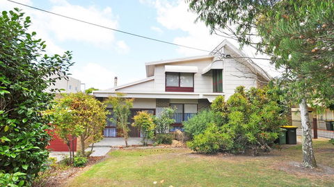 GETAWAY ON GARDEN - FREE WIFI - PET FRIENDLY (OUTSIDE ONLY) - Sunshine Coast Guide 0