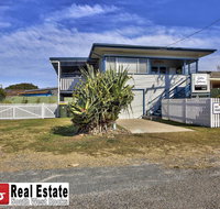Gillies Getaway at South West Rocks - Sunshine Coast Guide