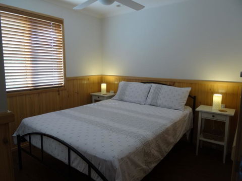 Glasford Crescent 7 KIOLOA - Sunshine Coast Guide 3