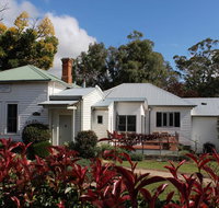 Glenburn House - Sunshine Coast Guide