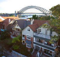 Glenferrie Lodge - Sunshine Coast Guide