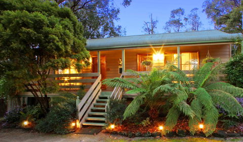 Glenview Retreat Luxury Accommodation - Sunshine Coast Guide 0