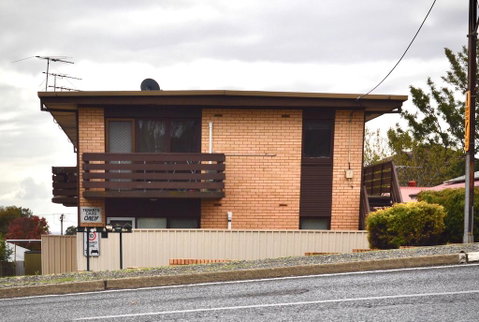 Gmall's Shared Motel - Sunshine Coast Guide 0