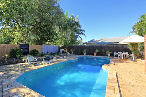 Golden Cane Bed & Breakfast - Sunshine Coast Guide 1
