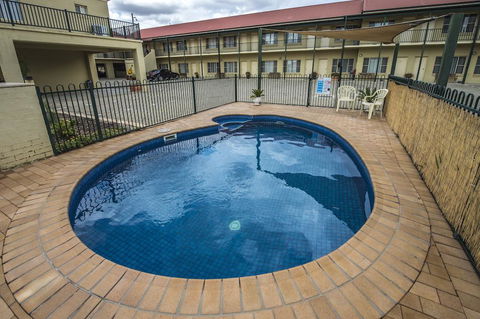 Golden Guitar Motor Inn - Sunshine Coast Guide 3