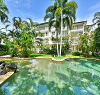 Golden Sands Beachfront Resort - Sunshine Coast Guide