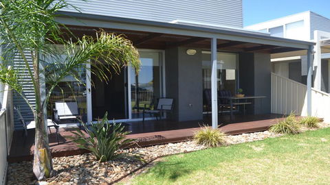 Grange Water View Yarrawonga - Sunshine Coast Guide 0