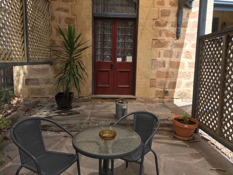 Granmas Cottage - Sunshine Coast Guide 3