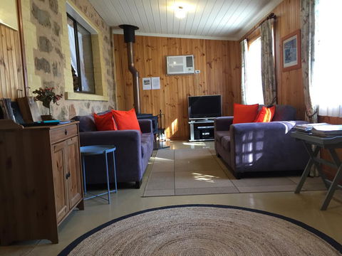 Granmas Cottage - Sunshine Coast Guide 2