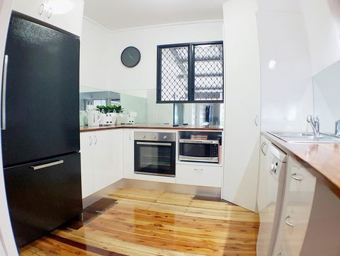 Great Northern Beach House - Sunshine Coast Guide 3