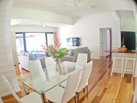 Great Northern Beach House - Sunshine Coast Guide 2