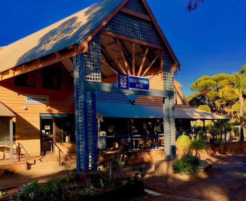 Great Western Travel Village - Sunshine Coast Guide 0