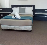 Green Door Motel - Sunshine Coast Guide