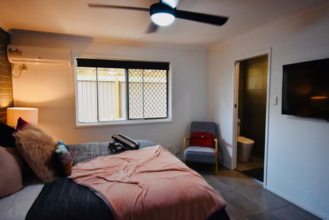 Grey Brick Apartment - Sunshine Coast Guide 3