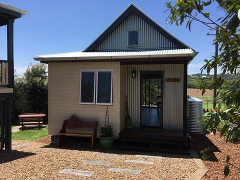 Gridley Homestead B&B - Sunshine Coast Guide 3
