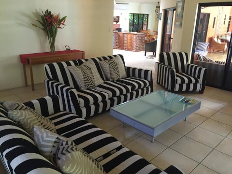 Hacienda Cooya Beach - Sunshine Coast Guide 1