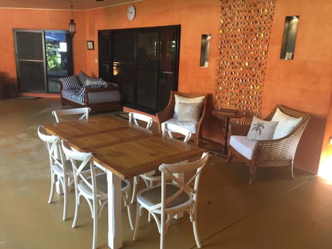 Hacienda Cooya Beach - Sunshine Coast Guide 3