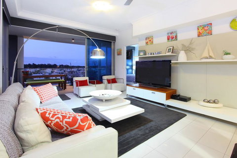 Harbour Quays - Sunshine Coast Guide 0