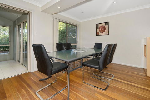 Harmony House - Bateau Bay, NSW - Sunshine Coast Guide 3