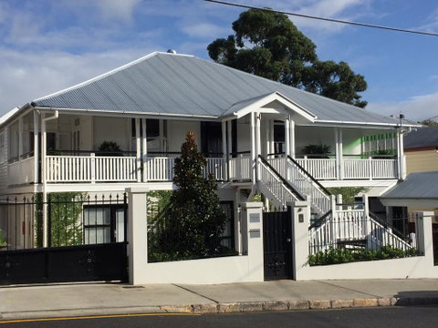 Heal House - Sunshine Coast Guide 0