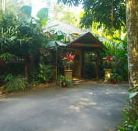 Heritage Lodge - Sunshine Coast Guide