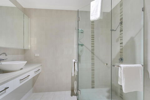 Heritage Private Apartments - Sunshine Coast Guide 0