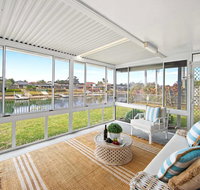 Hibbard Waterfront Escape - Sunshine Coast Guide