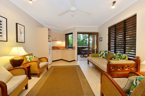 Hibiscus Hi - Sunshine Coast Guide 3