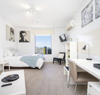 High in the sky Executive - Sunshine Coast Guide